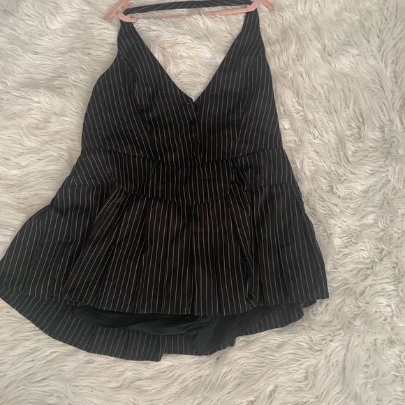 Black and white  how to dress with connected shores - Picture 1 of 2